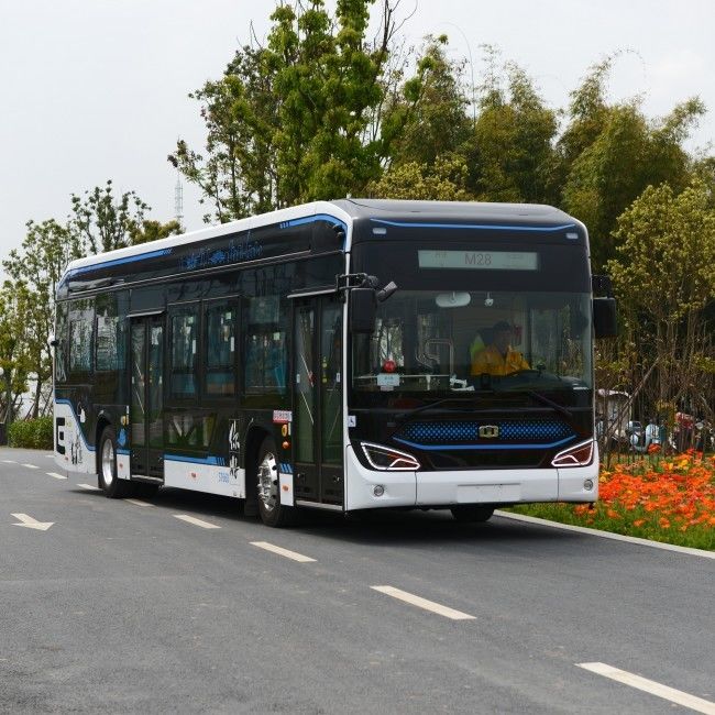 12 meter lage vloer elektrische stadsbus. Hoge capaciteit LFP-batterij. 300 km bereik. OEM-oplossing voor openbaar vervoer.