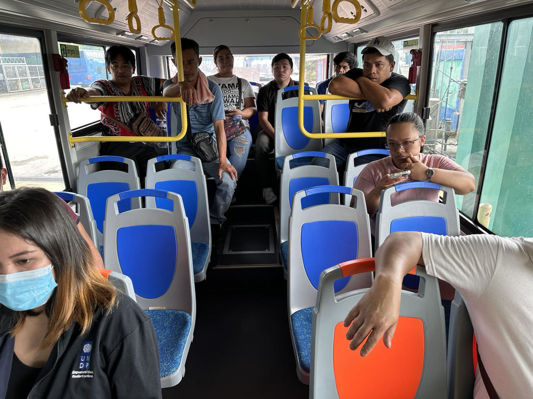 6.6M Elektrische stadsvervoersbus met 16 zitplaatsen links stuur met airconditioning