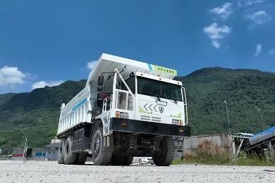 110 ton elektrische mijnbouwtruck met nul-uitstoot en dubbele aandrijving voor hoge productiviteit